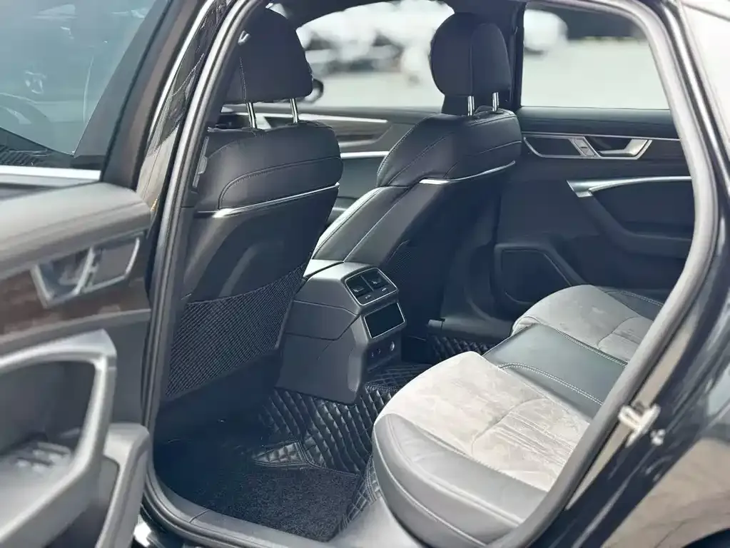 Audi A6L New Energy 2023 из CN, фото 7