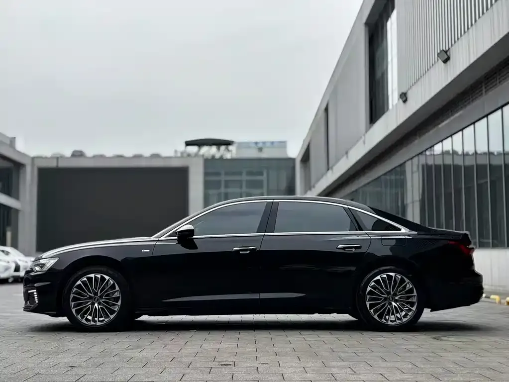 Audi A6L New Energy 2023 из CN, фото 9