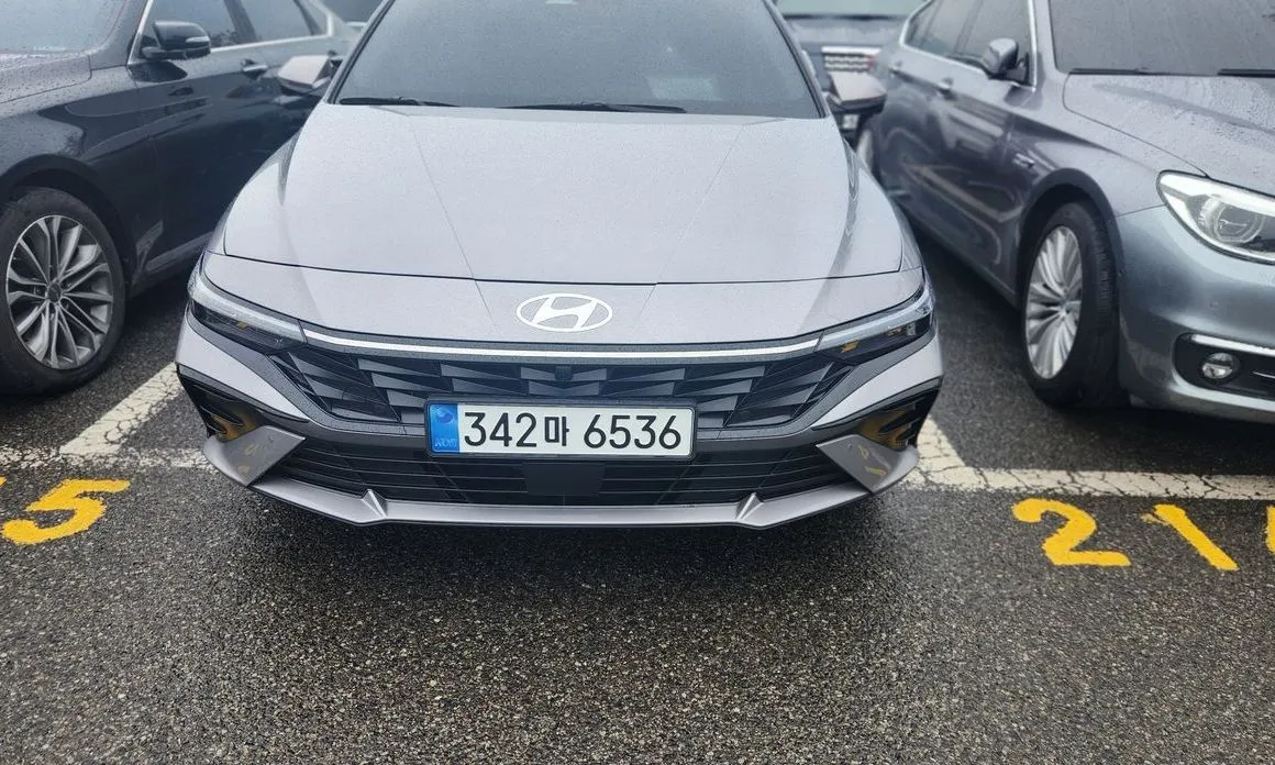 Hyundai AVANTE — фото 1