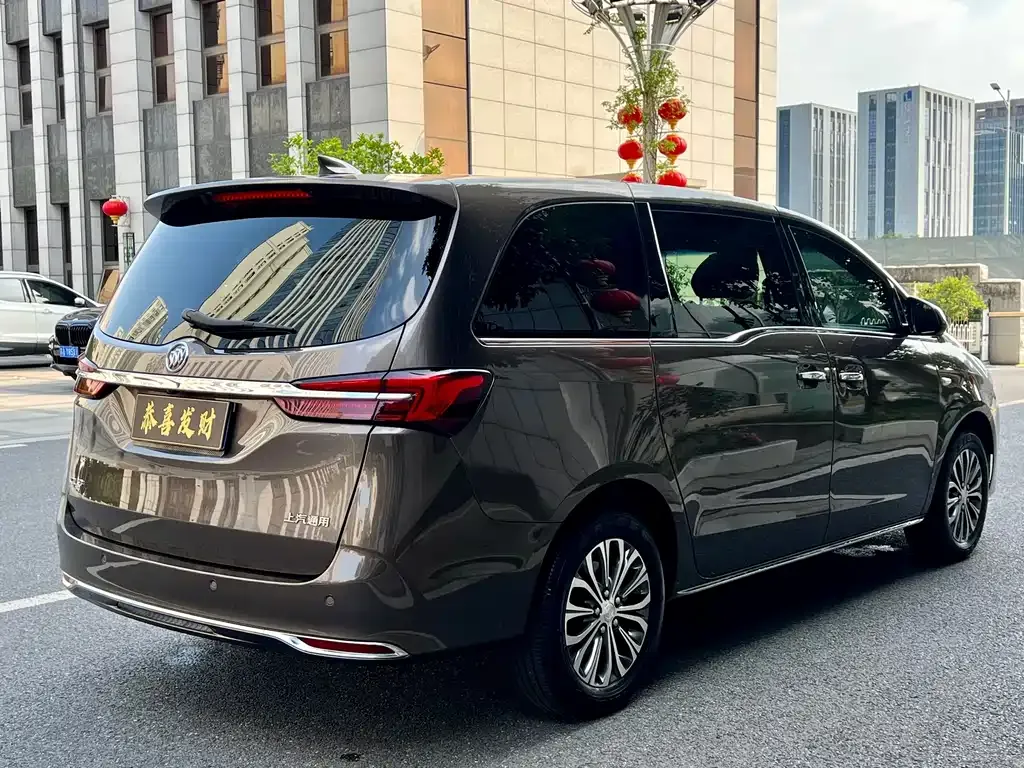 Buick GL8 2023 из CN, фото 9