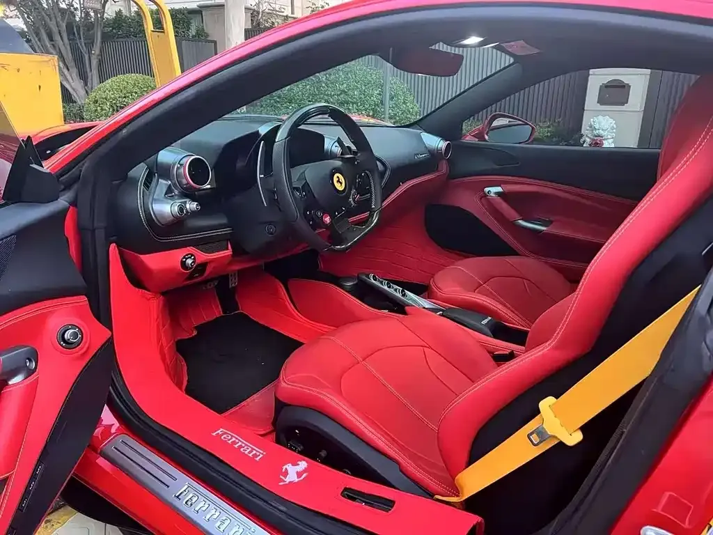 Ferrari F8 — фото 5