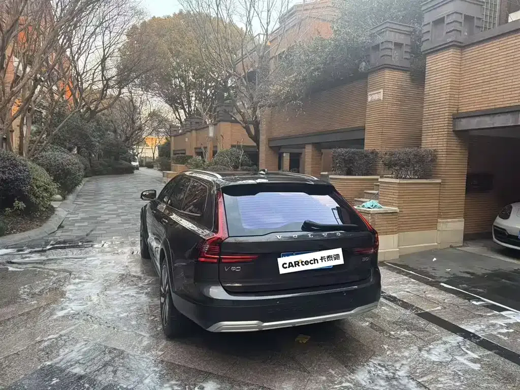 Volvo V90 2023 из CN, фото 6