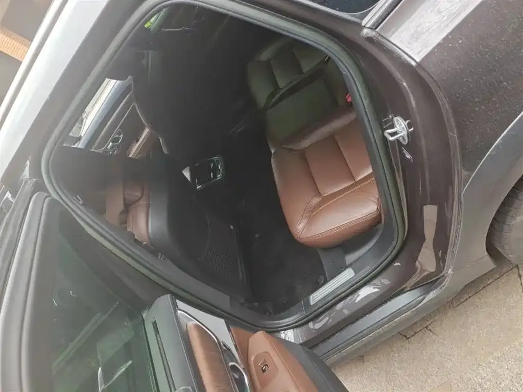 Volvo V90 2023 из CN, фото 2