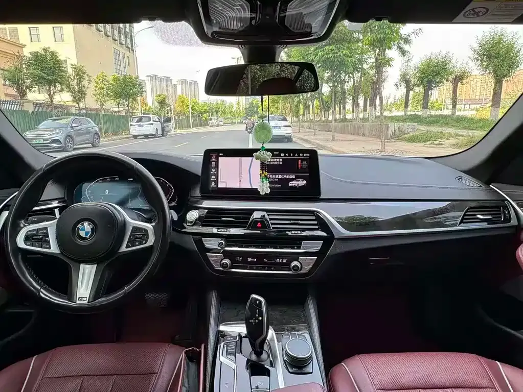 BMW 5 Series — фото 4