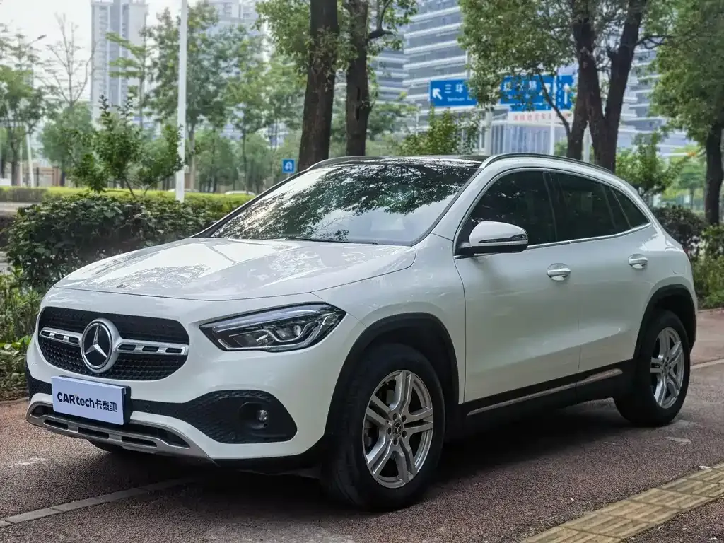 Mercedes-Benz GLA — фото 1