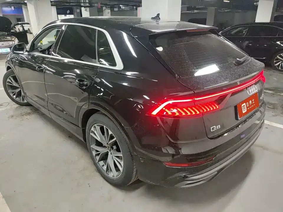 Audi Q8 2022 из CN, фото 9
