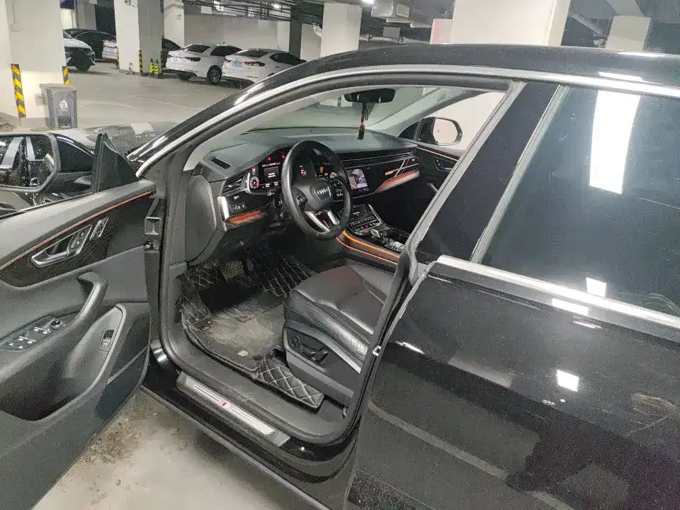 Audi Q8 2022 из CN, фото 8