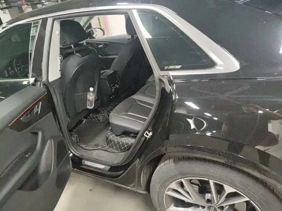 Audi Q8 2022 из CN, фото 5