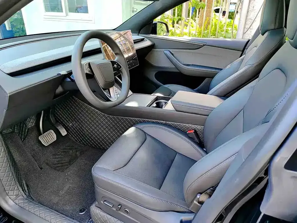 Tesla Model Y — фото 4