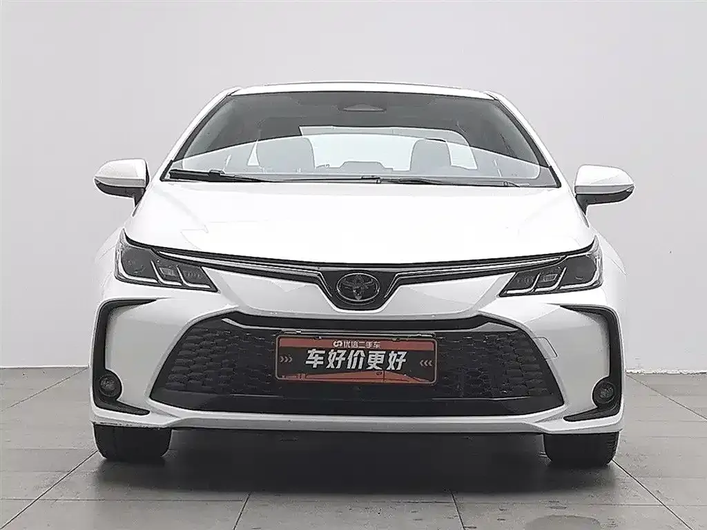 Toyota Corolla — фото 10