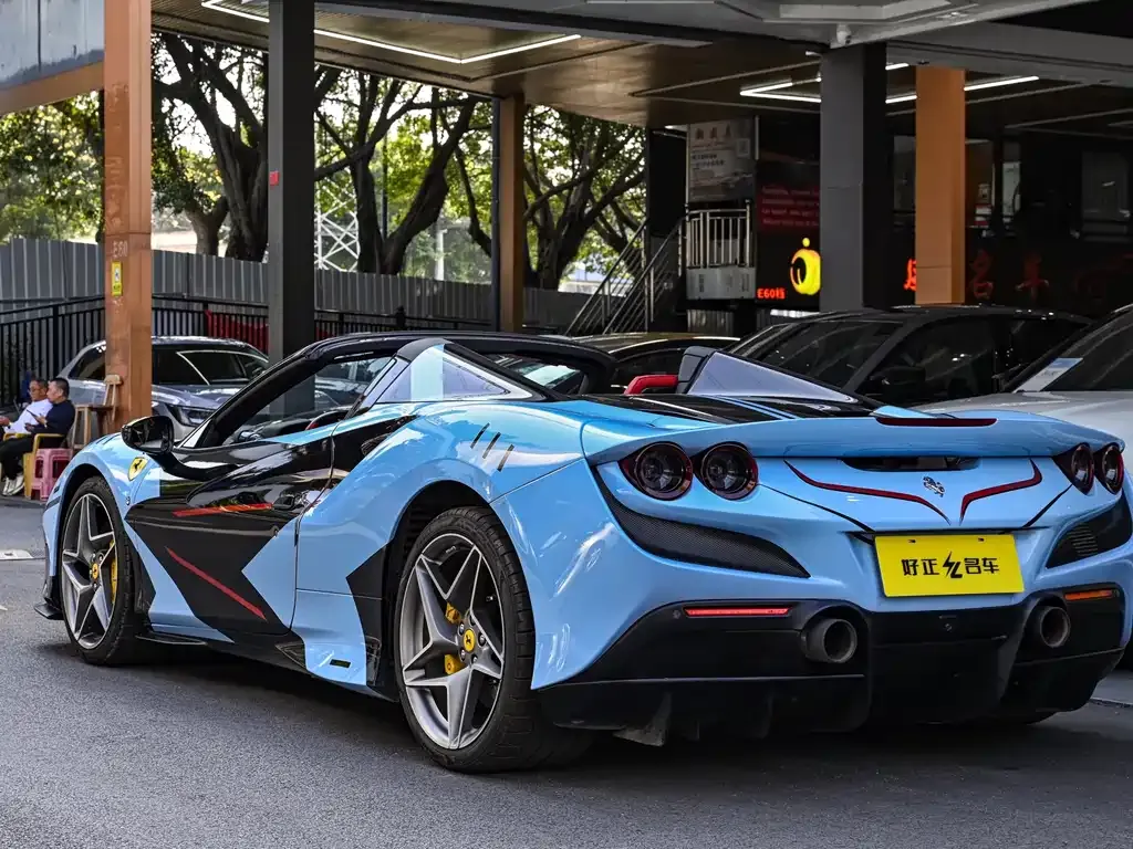 Ferrari F8 — фото 9