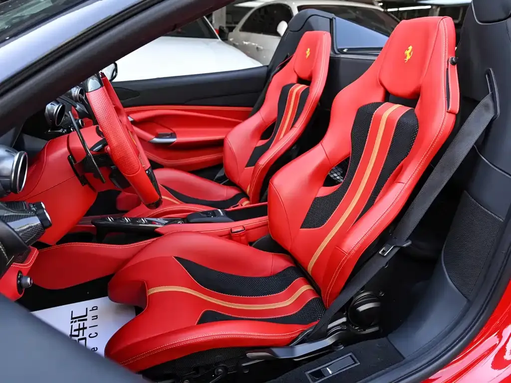 Ferrari F8 — фото 7