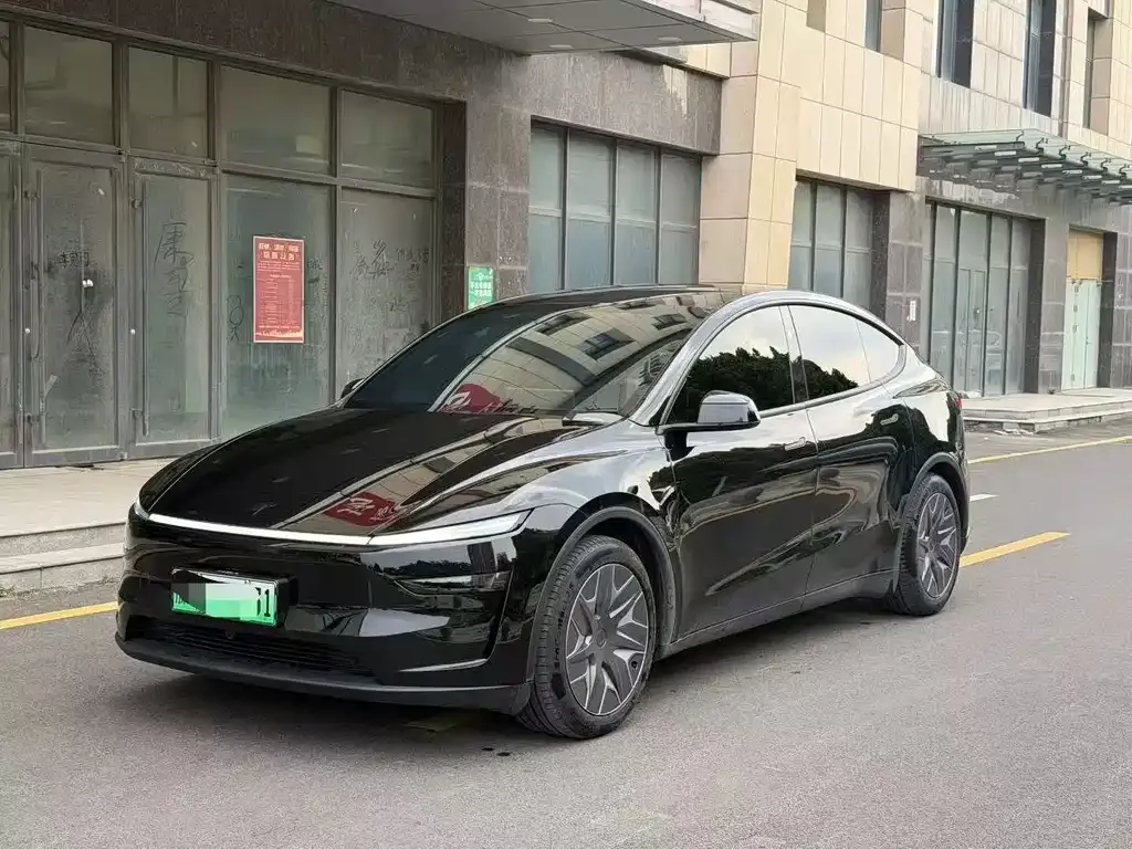 Tesla Model Y L