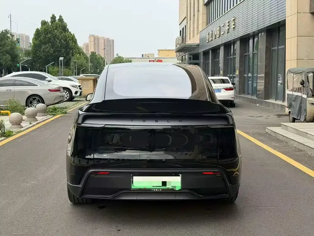 Tesla Model Y L 2025 из CN, фото 8