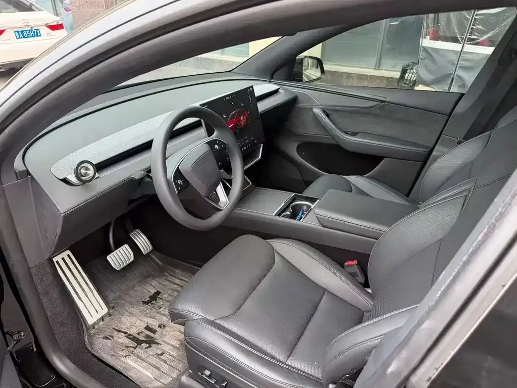 Tesla Model Y L 2025 из CN, фото 7