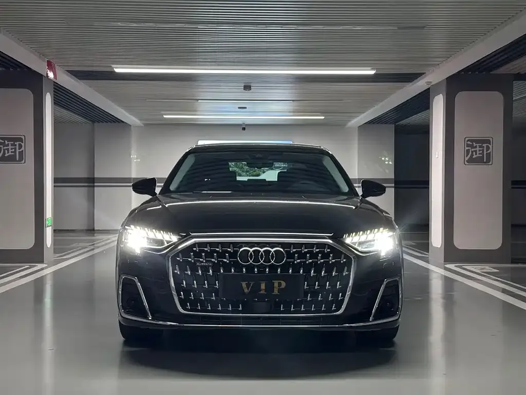 Audi A8 — фото 5