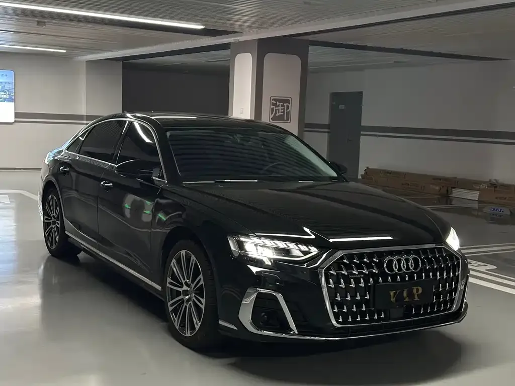 Audi A8 — фото 6