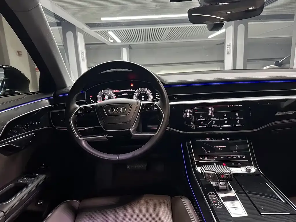 Audi A8 — фото 10