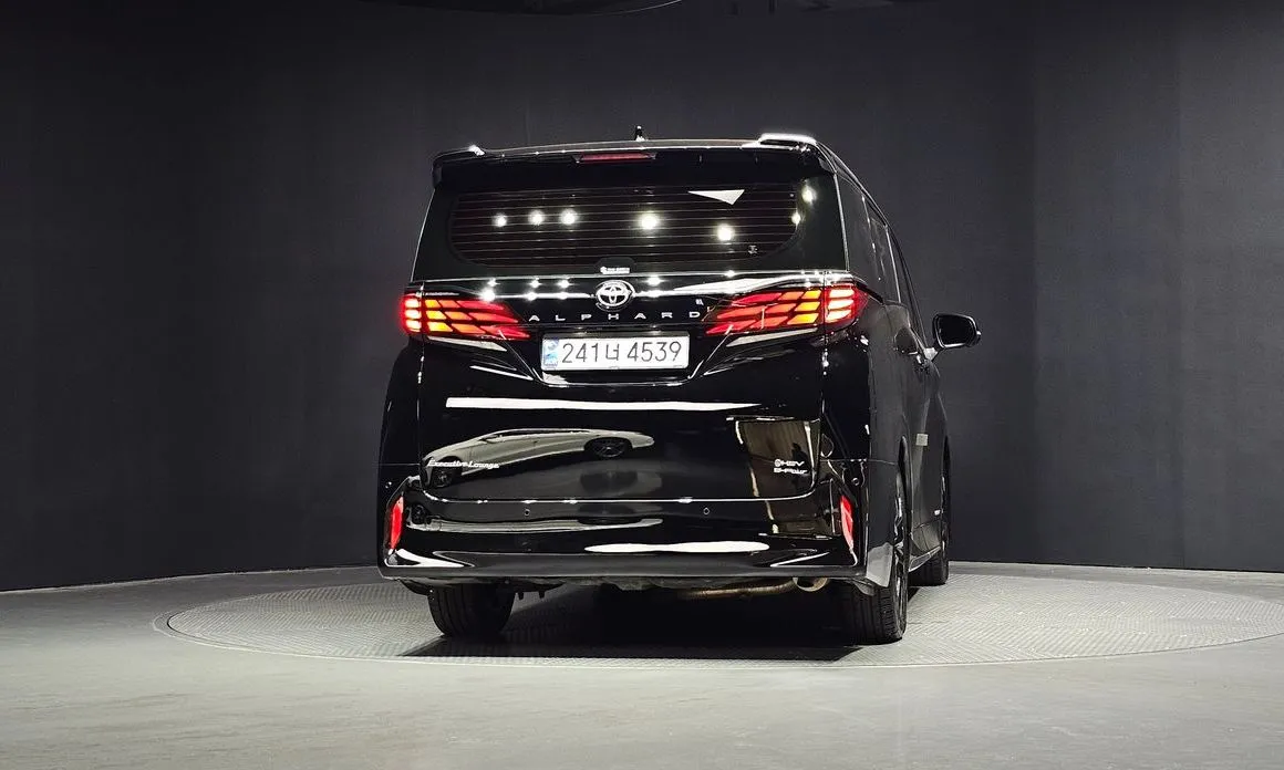 Toyota Alphard 2024 из KR, фото 9