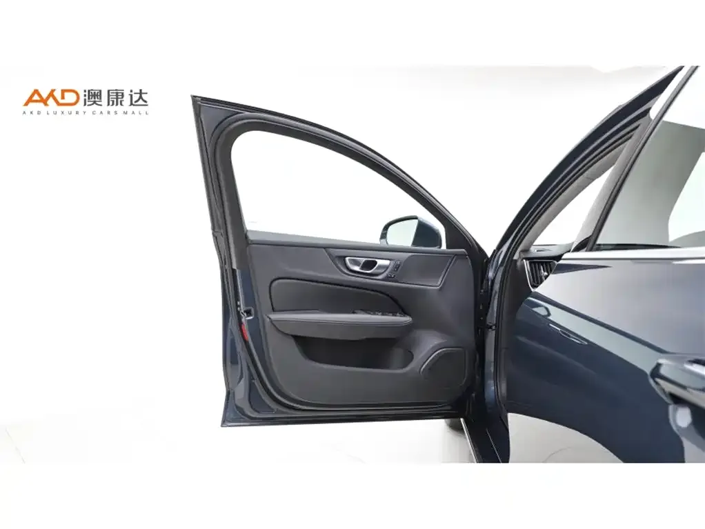 Volvo V60 2023 из CN, фото 9