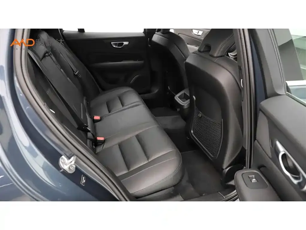 Volvo V60 2023 из CN, фото 7
