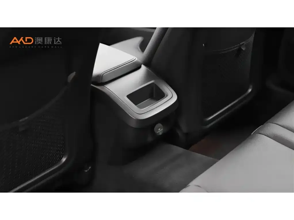 Volvo V60 2023 из CN, фото 10