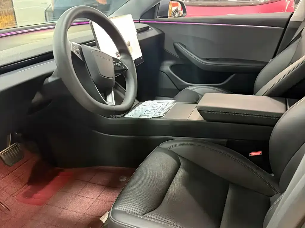 Tesla Model 3 — фото 5