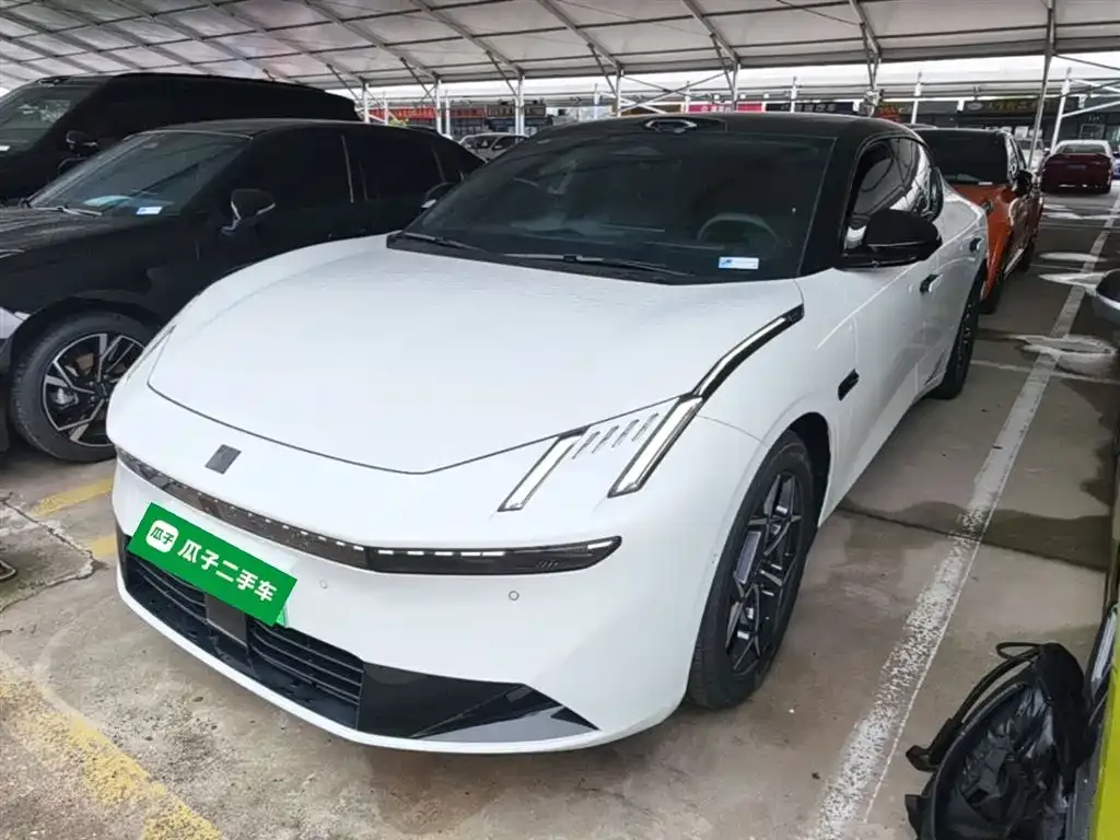 Lynk & Co 10 EM-P