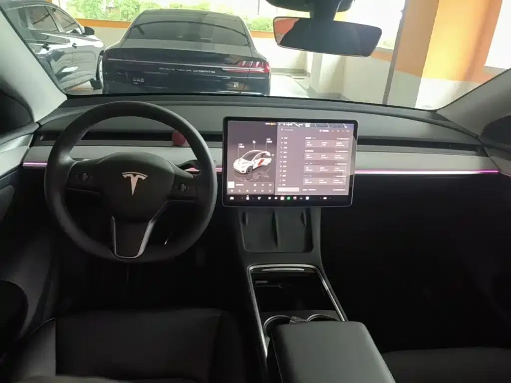 Tesla Model Y — фото 3