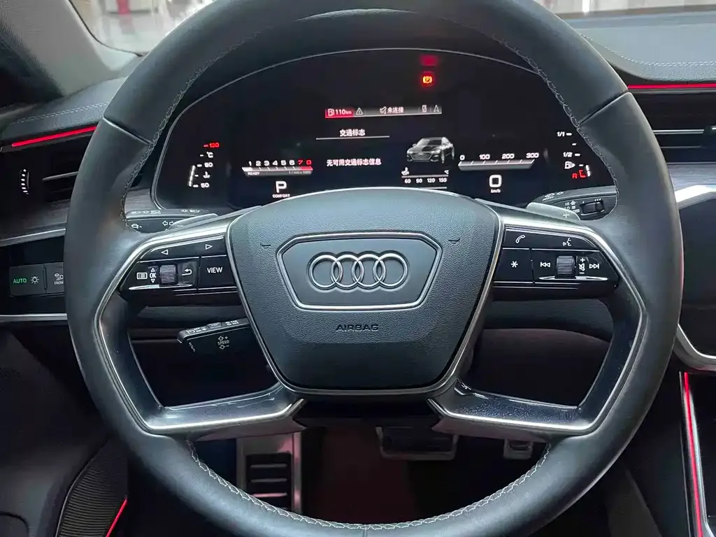 Audi A7L — фото 10