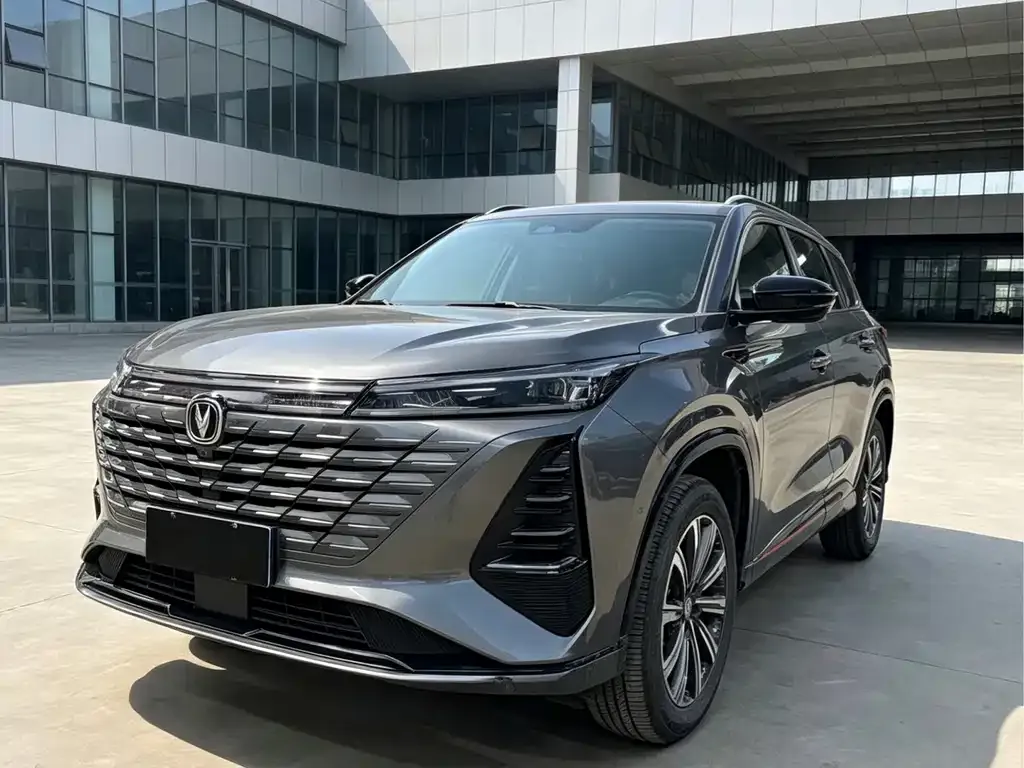 Changan CS75PLUS — фото 1