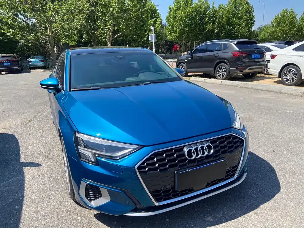 Audi A3 — фото 1