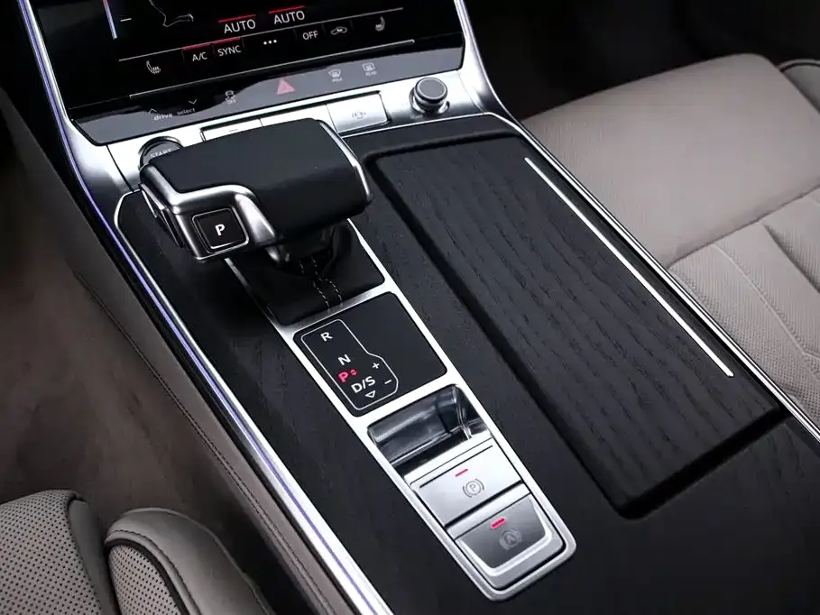 Audi A6L — фото 2