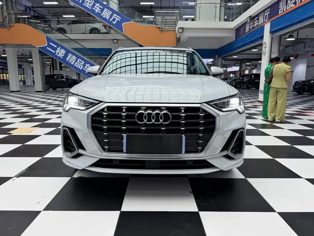 Audi Q3 — фото 5