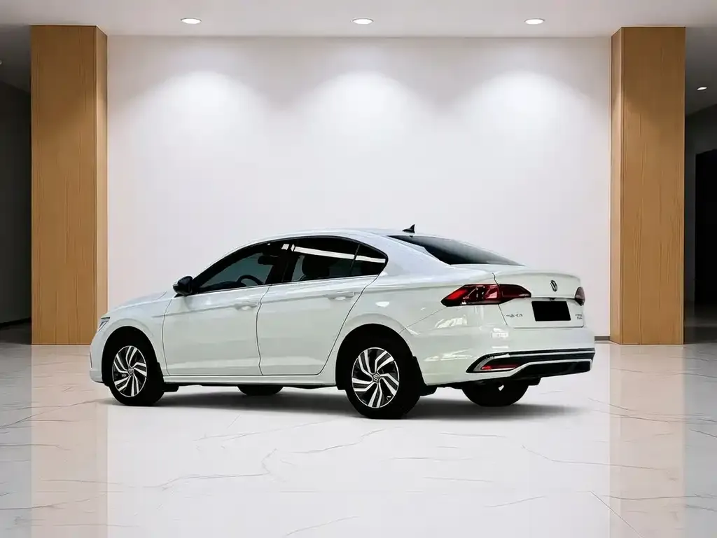 Volkswagen Bora 2023 из CN, фото 4