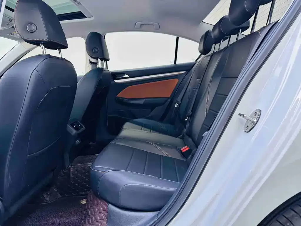 Volkswagen Bora 2023 из CN, фото 7