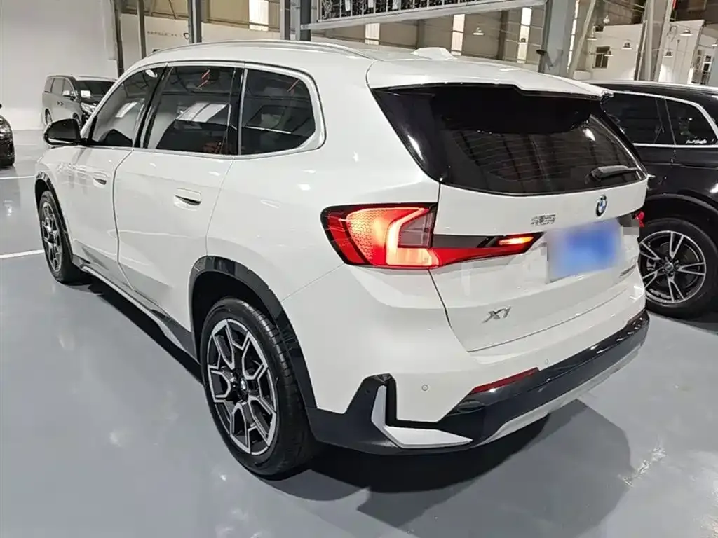 BMW X1 — фото 5