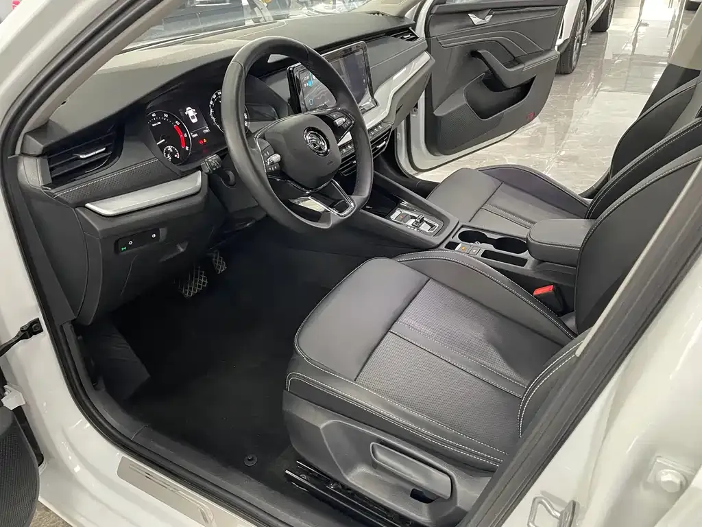 Skoda Octavia — фото 7