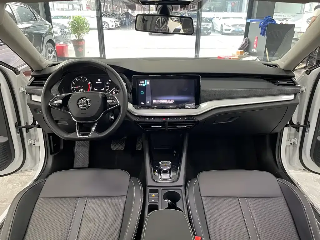 Skoda Octavia — фото 4