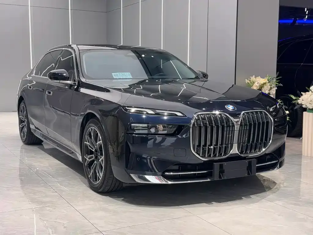 BMW 7 Series 2024 из CN, фото 4