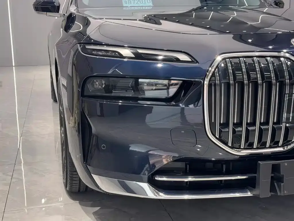 BMW 7 Series 2024 из CN, фото 9