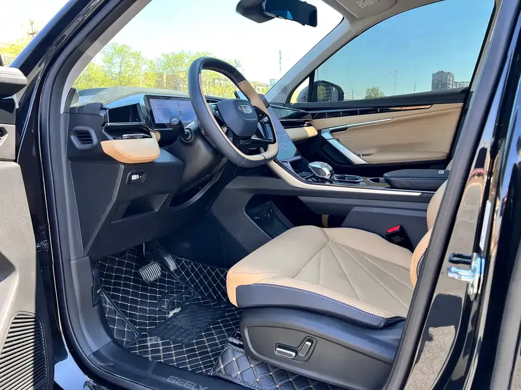 Geely Boyue L 2023 из CN, фото 3