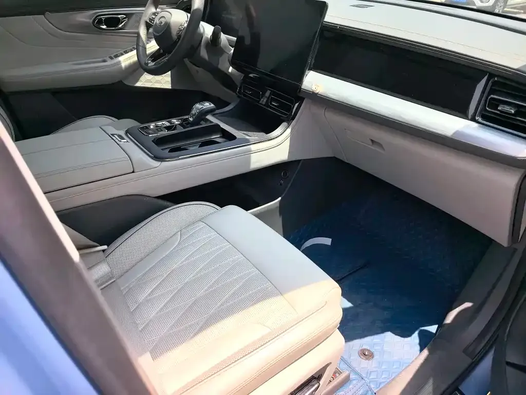 GAC Motor Trumpchi GS8 — фото 4