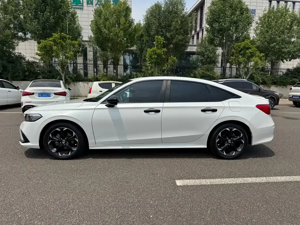 Honda Civic — фото 8