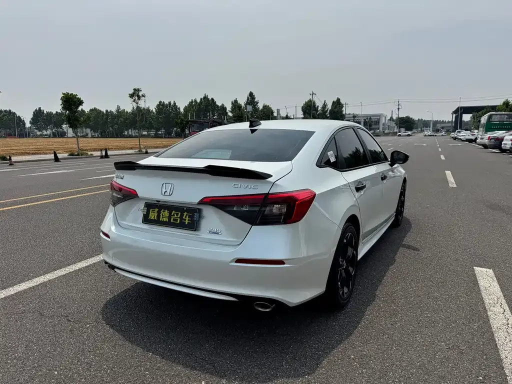 Honda Civic — фото 4