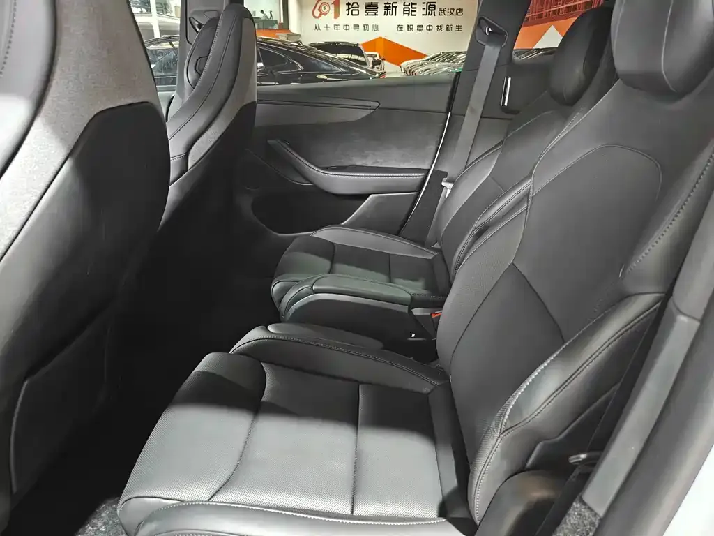 Tesla Model Y L 2025 из CN, фото 3