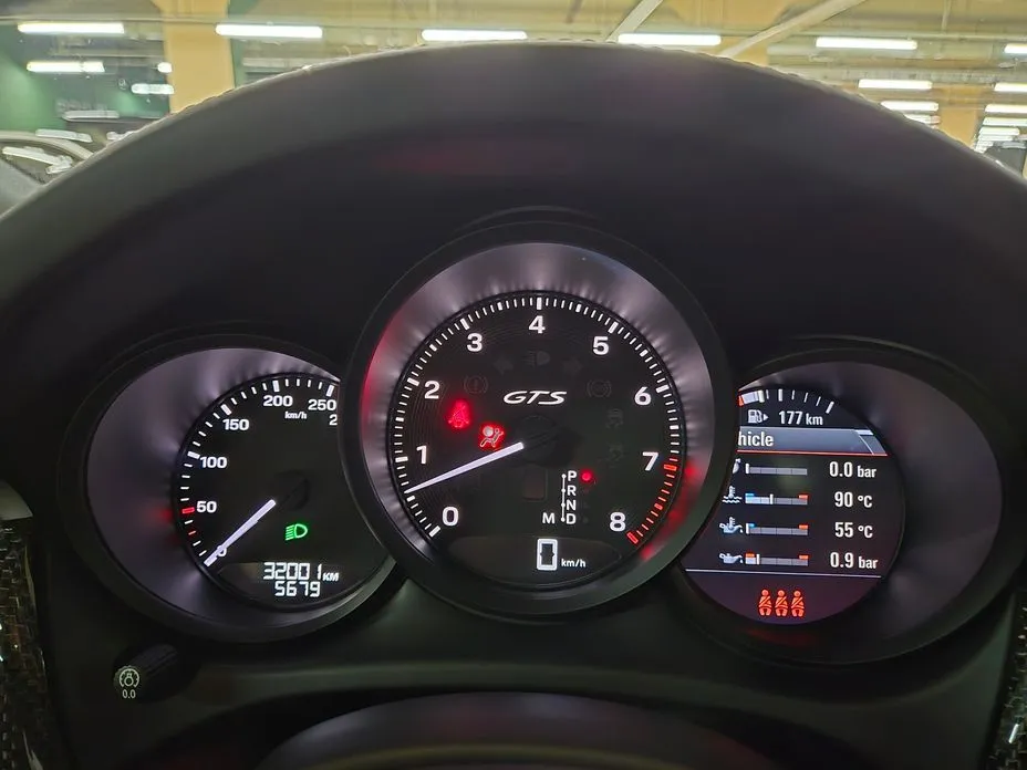 Porsche Macan 2022 из KR, фото 4
