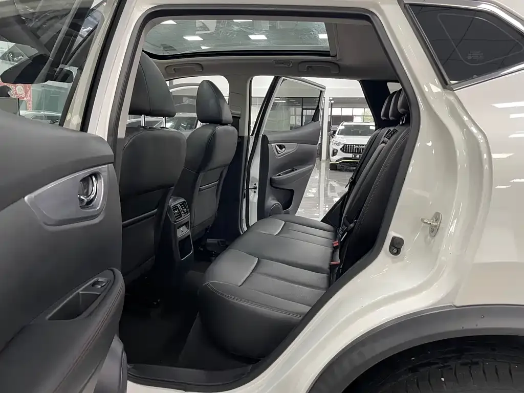 Nissan Qashqai 2021 из CN, фото 3