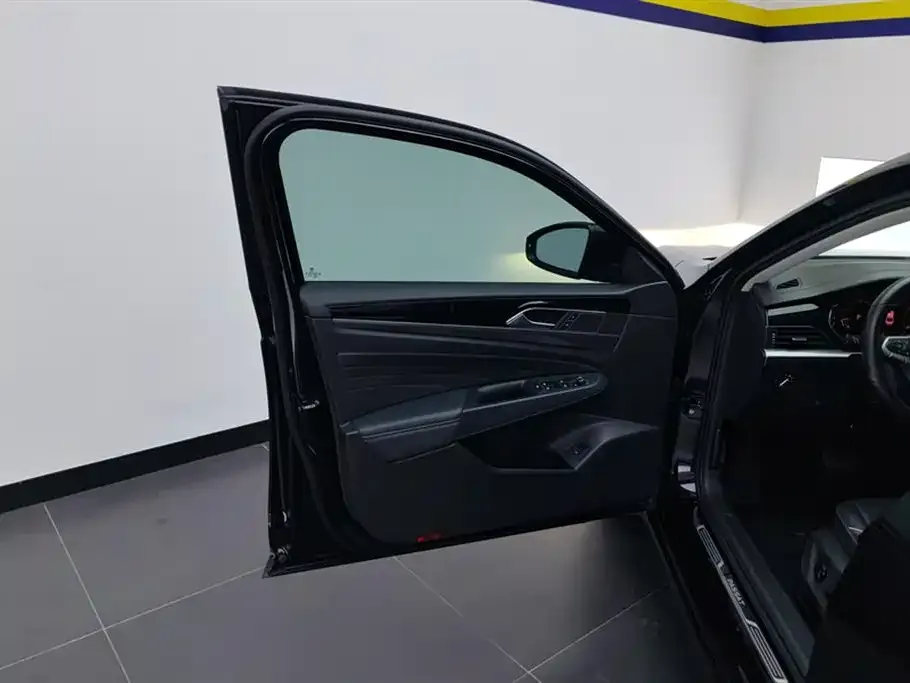 Volkswagen Passat — фото 8