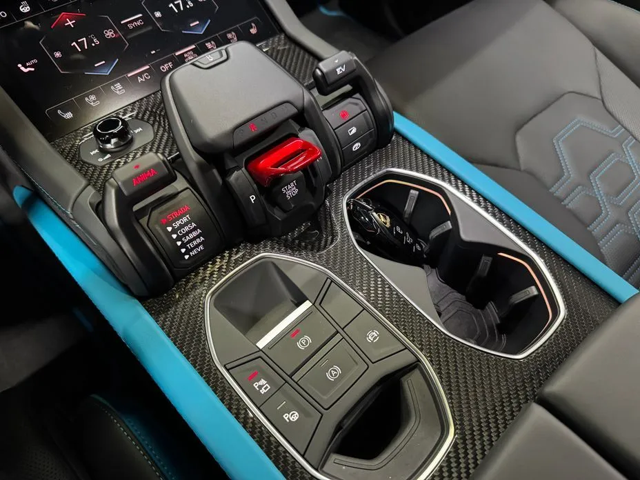 Lamborghini Urus 2025 из KR, фото 8